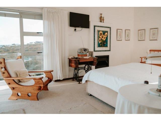 5 Bedroom Property for Sale in Stilbaai Wes Western Cape